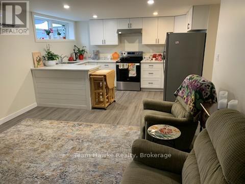 Building Photo - 630 Bayview Dr