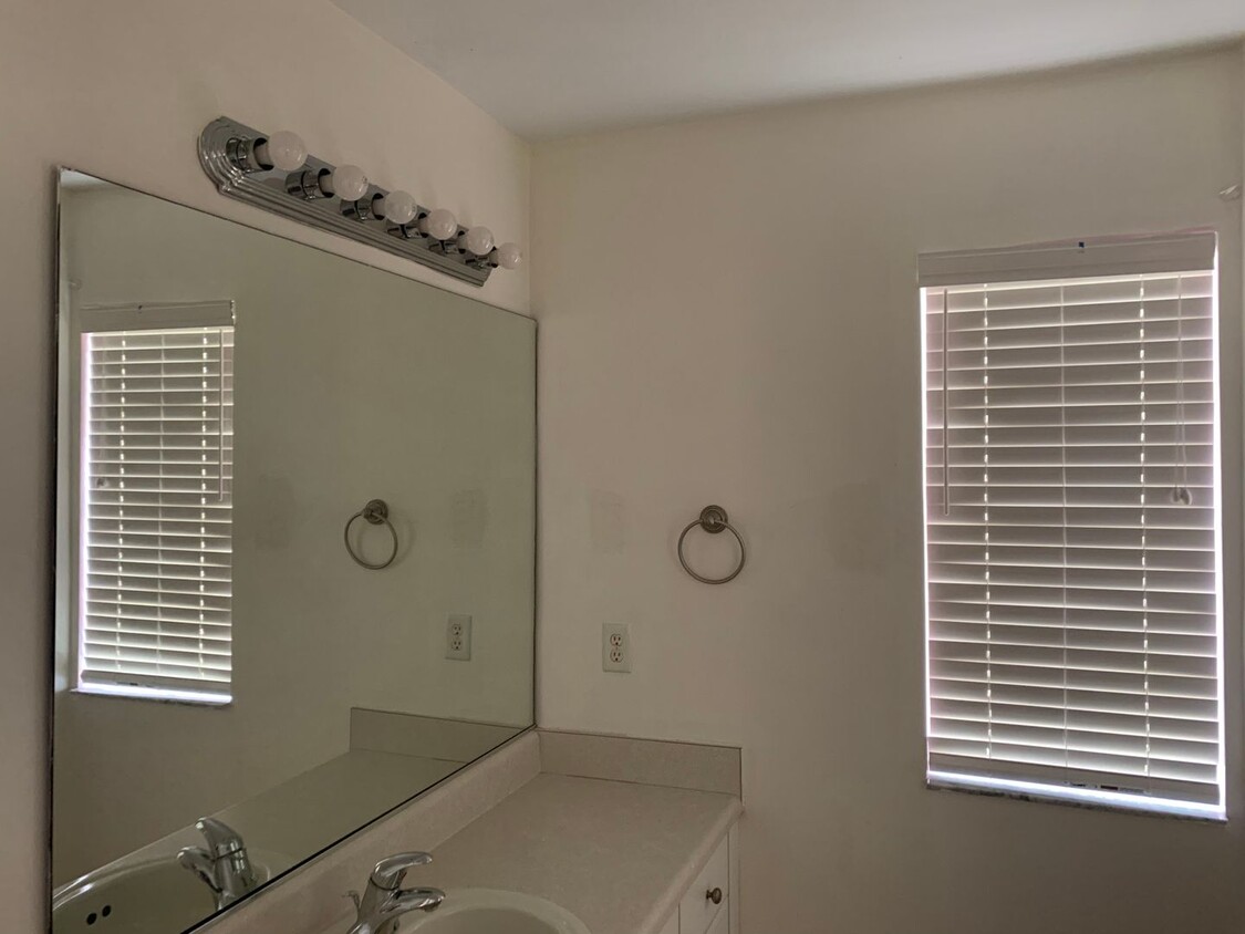Foto principal - Single Family house in Laguna Isles - Pemb...