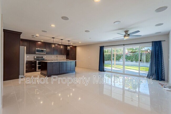 Foto del edificio - 5514 N 79th Pl