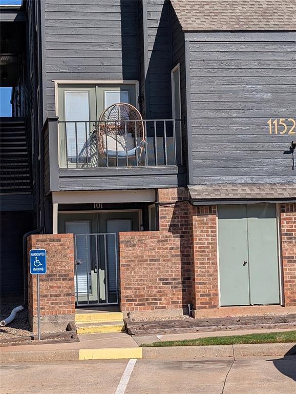 Foto del edificio - 11520 N May Ave