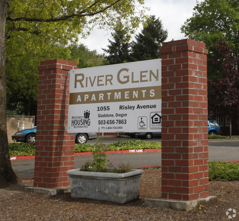 Building Photo - River Glen Apartments