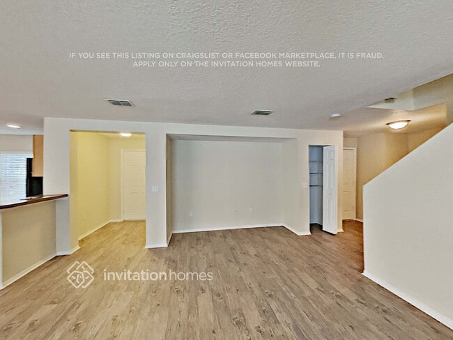 Building Photo - 7273 Wakeview Dr