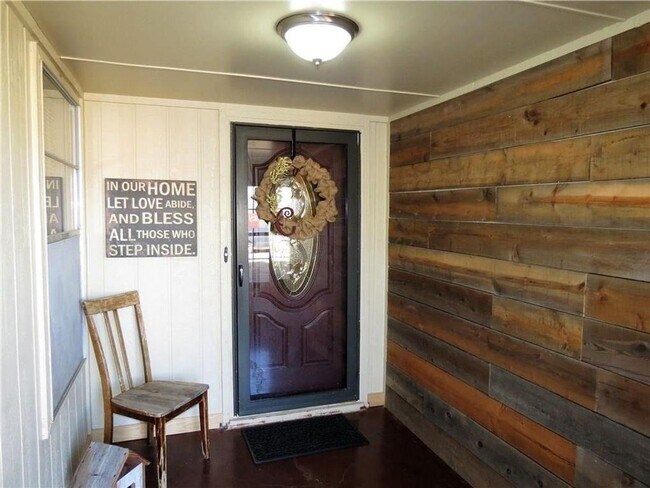 Foto del edificio - Charming 3 Bedroom 2 Bathroom Home In The ...