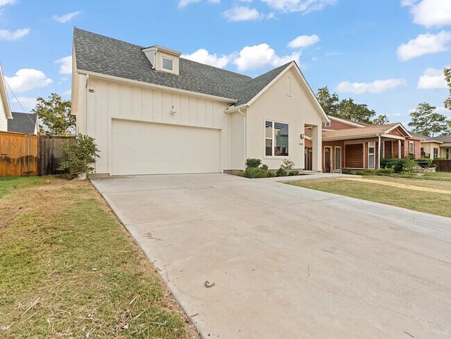 Foto del edificio - 2825 Townsend Dr