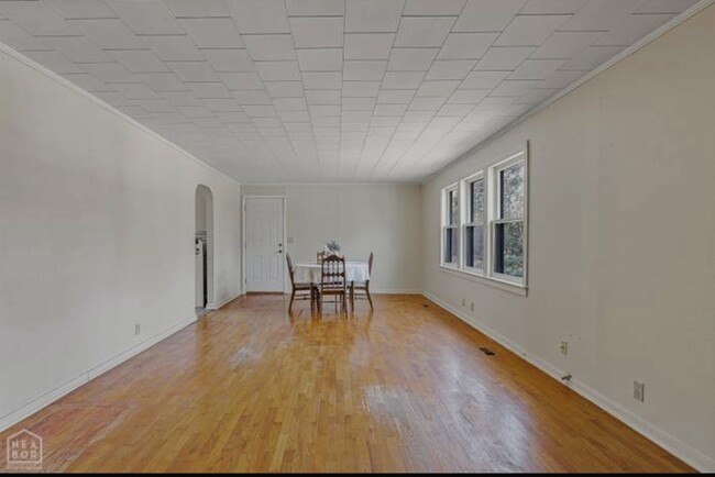 Building Photo - 1615 Wood St