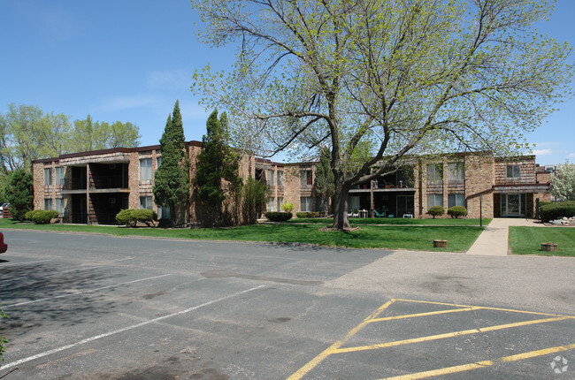 Building Photo - Wentworth Apartments