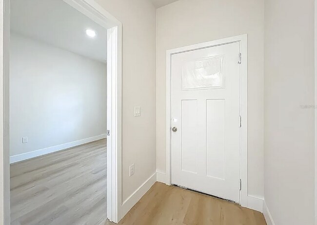 Foto del edificio - 356 W 4th St