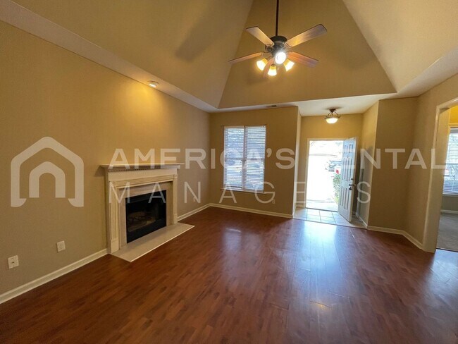 Foto del edificio - Home for Rent in Moody, AL! Available to V...