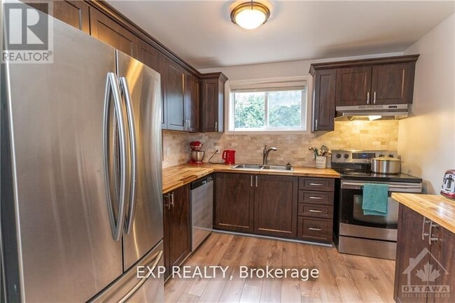 Building Photo - 43 Exeter Dr