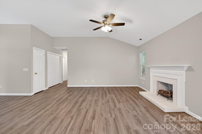 Foto del edificio - 12516 Cardinal Point Rd