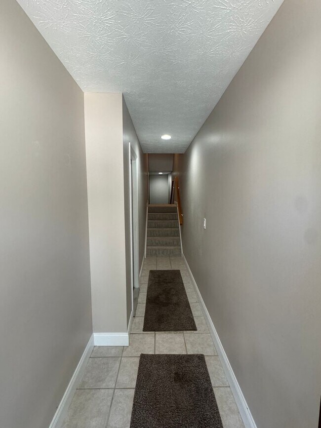 Foto del edificio - 2 Bed 2 full and 2 1/2 Bath- Imperial PA