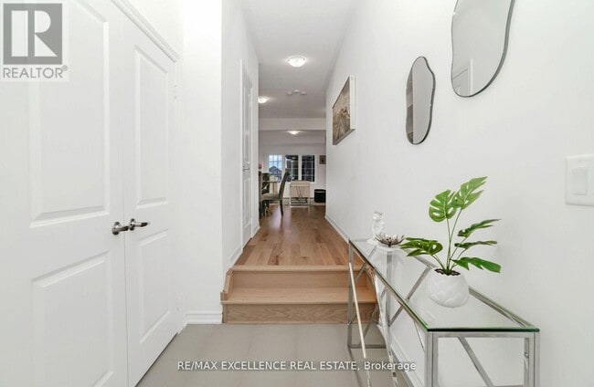 Building Photo - 439 Van Dusen Ave