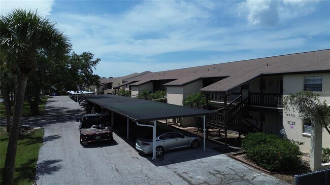 Foto del edificio - 4533 Marine Pkwy