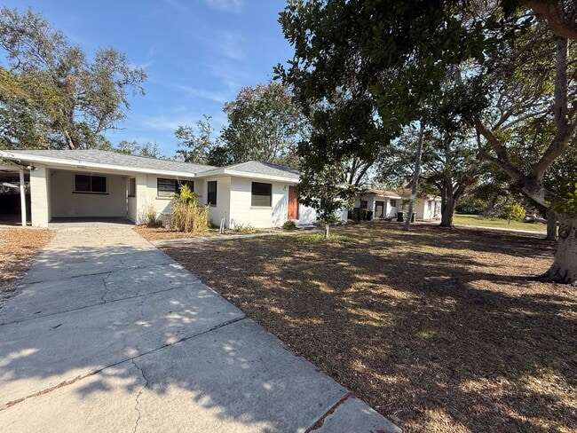 Foto del edificio - 827 42nd St