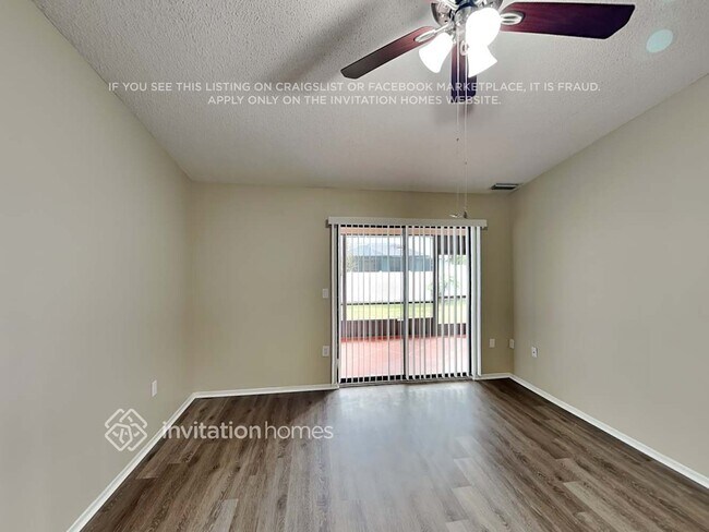 Foto del edificio - 2297 Cork Oak St E