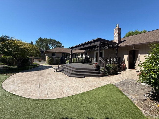 Building Photo - 976 Slate Dr