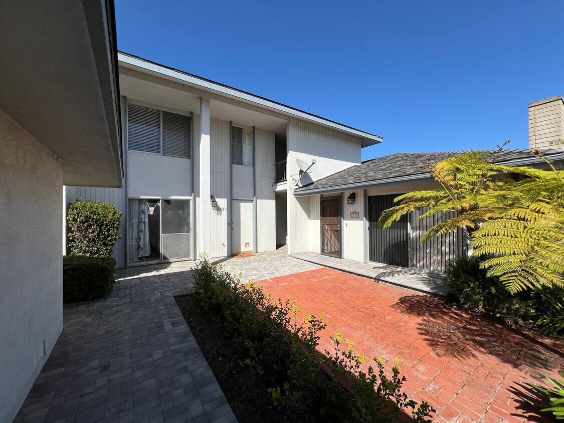 Foto principal - Just For You! Midtown Ventura prime location!