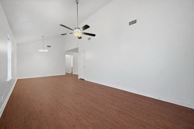 Building Photo - 2000 Monte Cristo Way