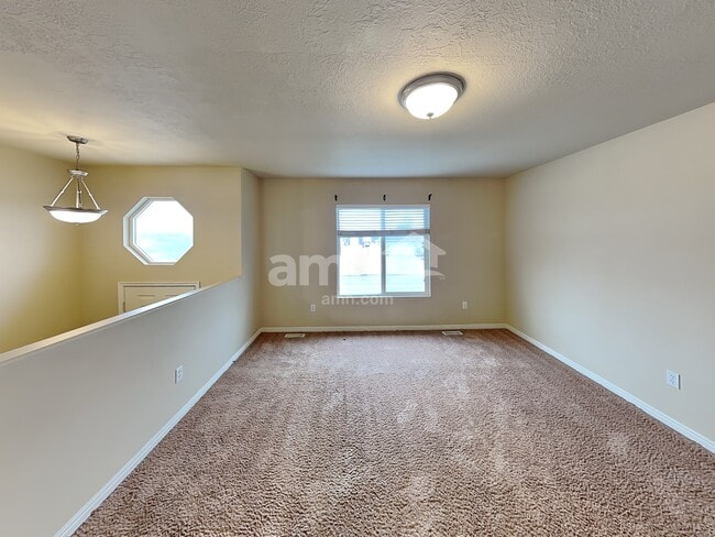 Building Photo - 5252 S 4300 W