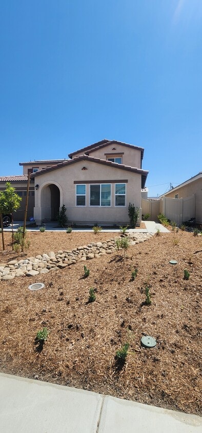 Foto principal - 439 Hollyhock St