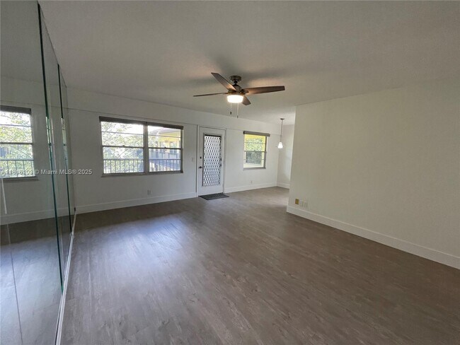 Foto del edificio - 150 SW 134th Way