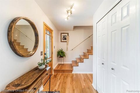 Foto del edificio - 975 Water View Ln