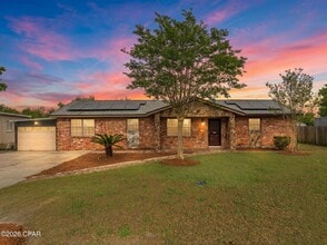 Building Photo - 106 Moody Dr