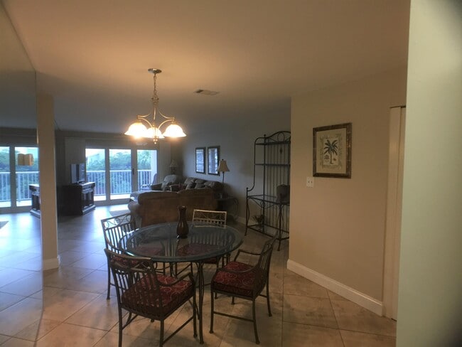 Building Photo - 195 Durango Rd