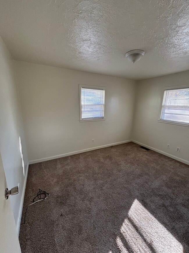 Photo - 307 Murray St House