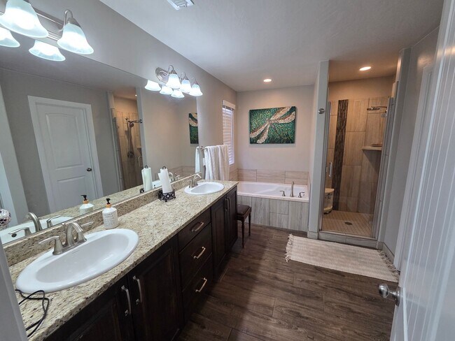 Foto del edificio - Stunning 3 bed home - like new