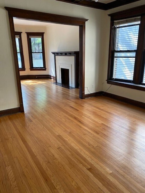 Foto del edificio - 2274 W Leland Ave