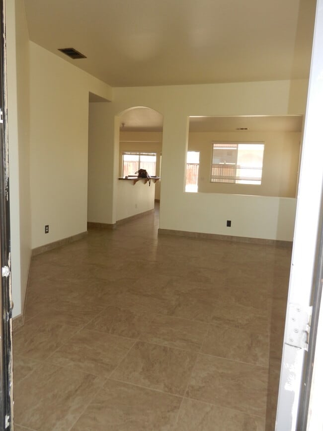 Building Photo - Hurry!  It will go fast!