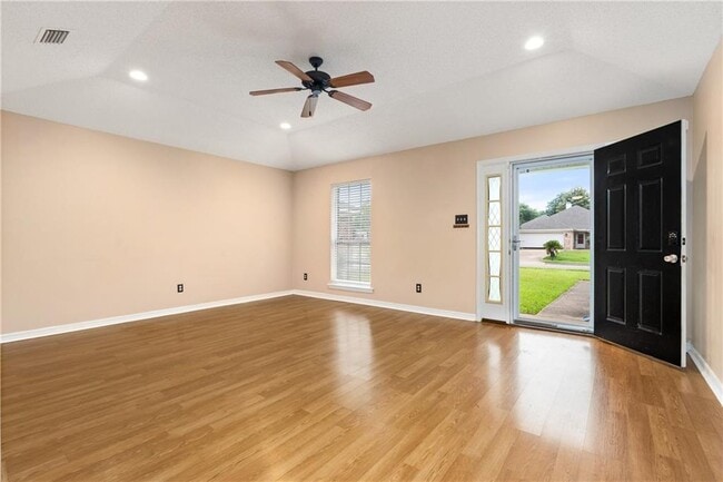 Foto del edificio - 8382 Oak Pointe Ct