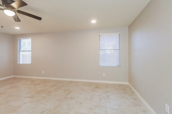 Foto del edificio - 1210 Beatty Dr