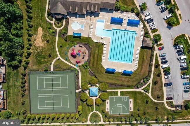 Foto del edificio - 7469 Tanyard Knoll Ln