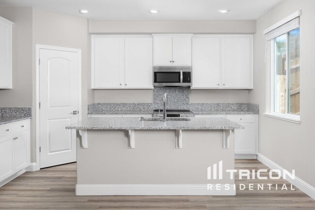 Building Photo - 4100 Donata Pl