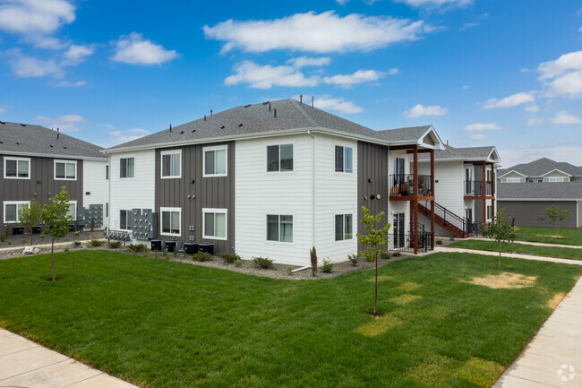 Building Photo - Poudre Trails Apartments