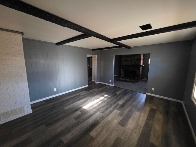 Foto del edificio - Nice Updated 3bd/1bath