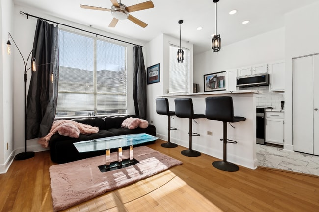 Photo - 330 Julia St Apartment