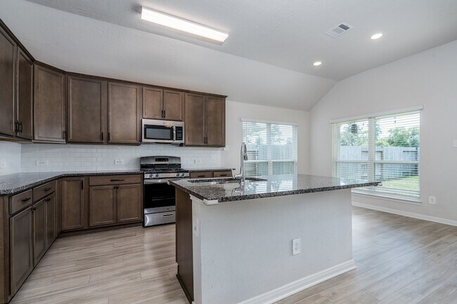 Foto del edificio - 911 Acorn Trail Pl