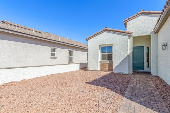 Building Photo - *2 WEEKS FREE RENT FOR QUALIFIED APPLICANT...