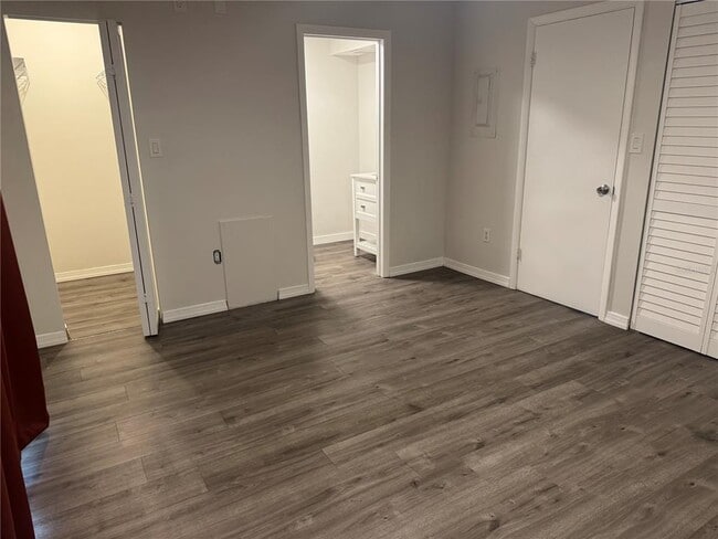 Foto del edificio - 4503 3rd St Cir W