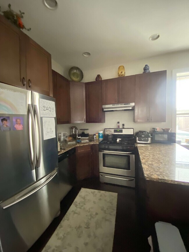 Foto del edificio - 3224 N Monticello Ave