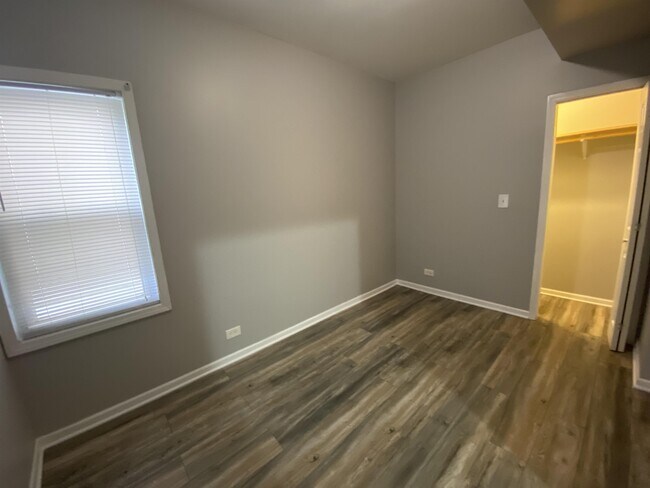 Foto del edificio - 9016 S Houston Ave