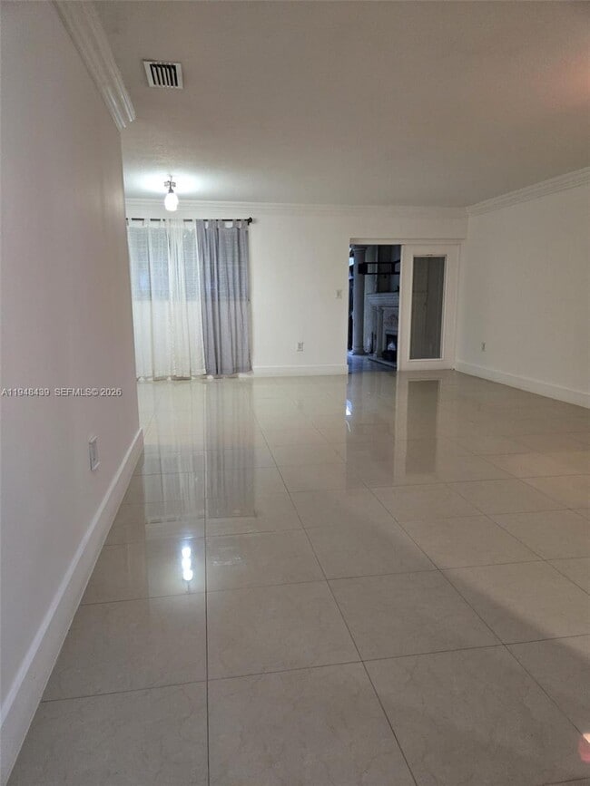 Foto del edificio - 19740 Cypress Ct