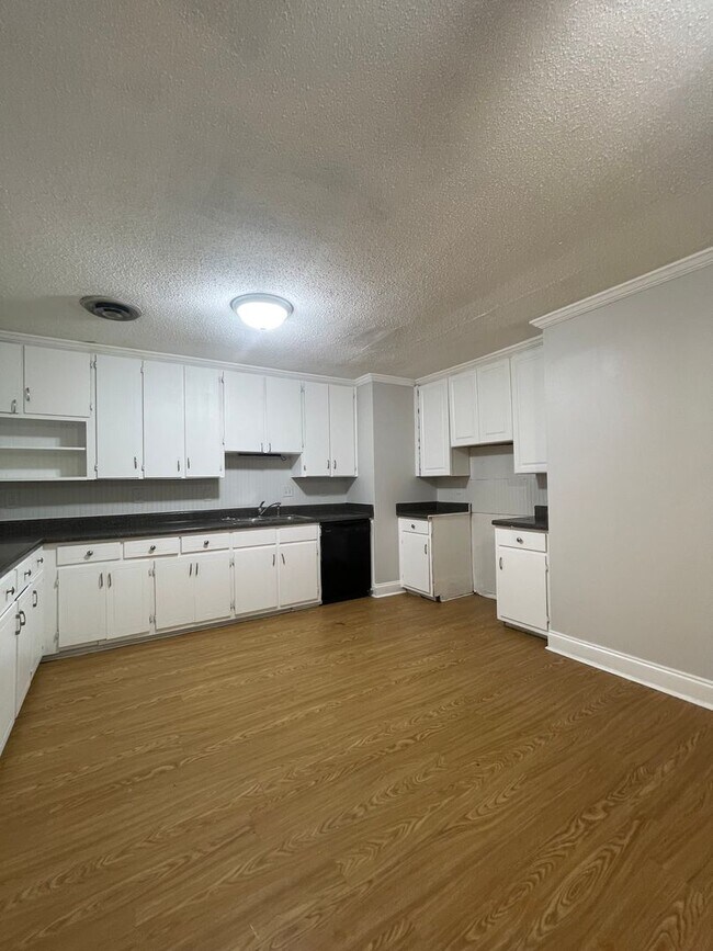 Foto del edificio - 1224 Zephryhills Drive Montgomery, AL 3610...