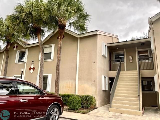 Foto del edificio - 9649 Riverside Dr