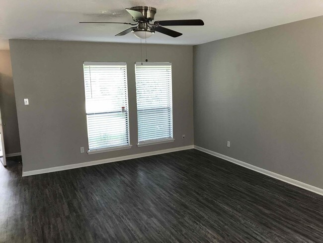Building Photo - 6619 GREENVALE LN