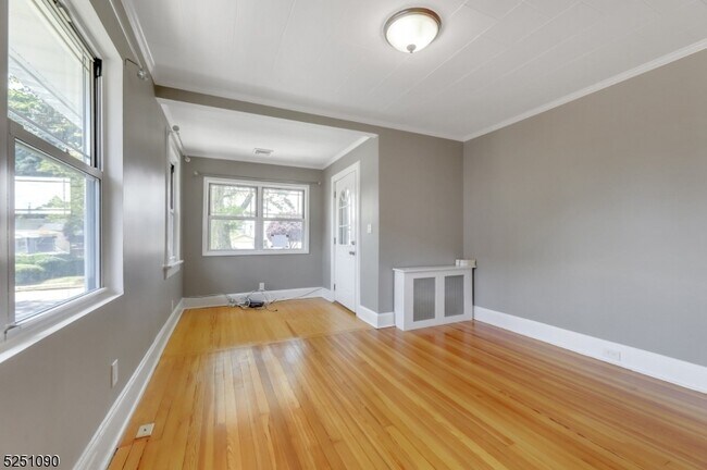 Building Photo - 13-39 4th St