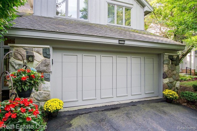 Building Photo - 4908 Fairway Ridge Cir